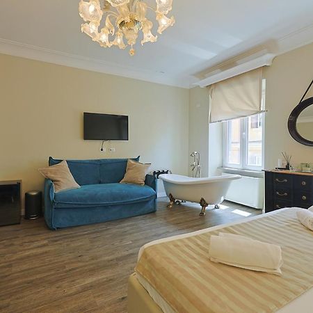 רומא Art House Suites56 Via Del Babuino 56 מראה חיצוני תמונה