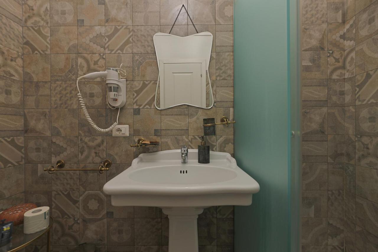רומא Art House Suites56 Via Del Babuino 56 מראה חיצוני תמונה